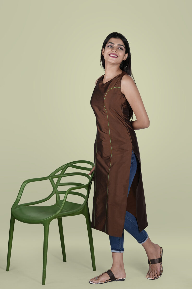 Front view of Brown Sleeveless Kurta with Green Piping